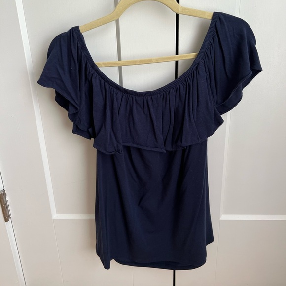 Lilly Pulitzer off the shoulder top - Picture 1 of 3